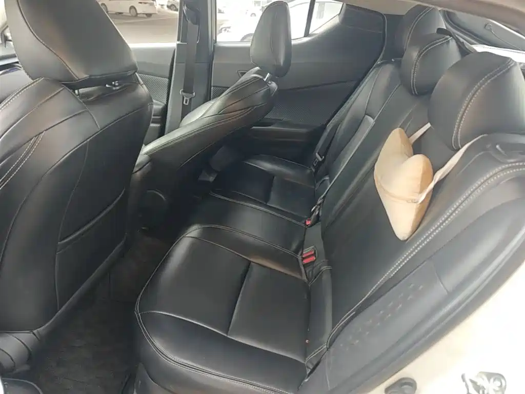 Toyota IZOA 2021 2.0L Yixing Edition фото 17