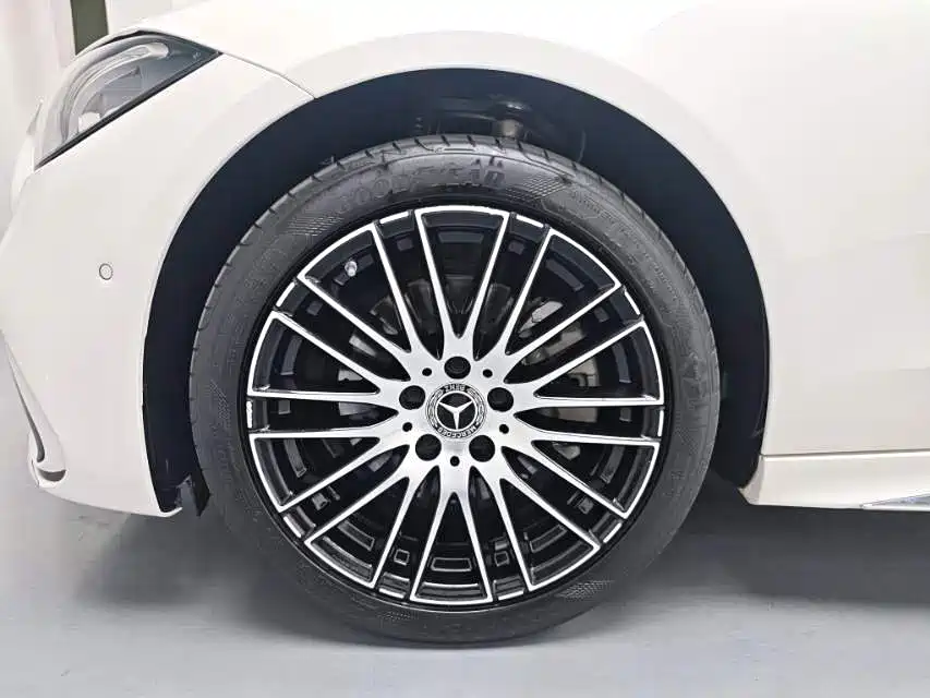 Mercedes-Benz C-Class 2023 C 200 L Sport фото 7