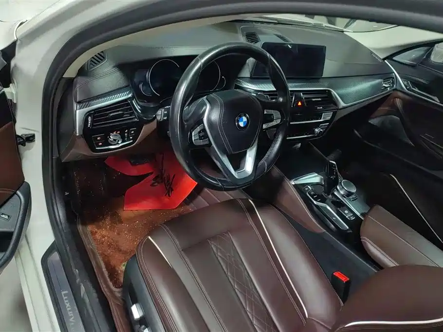 BMW 5 Series 2018 Facelift 530Li xDrive Luxury Package фото 12