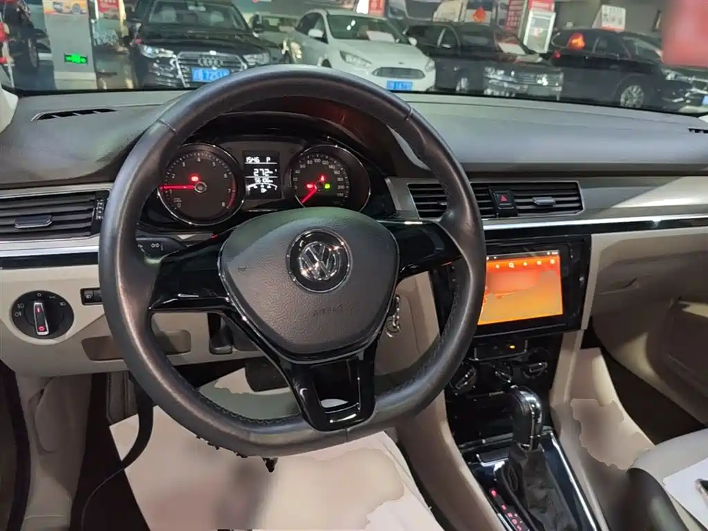 Volkswagen Bora 2016 Model 1.6L Automatic Comfort фото 10