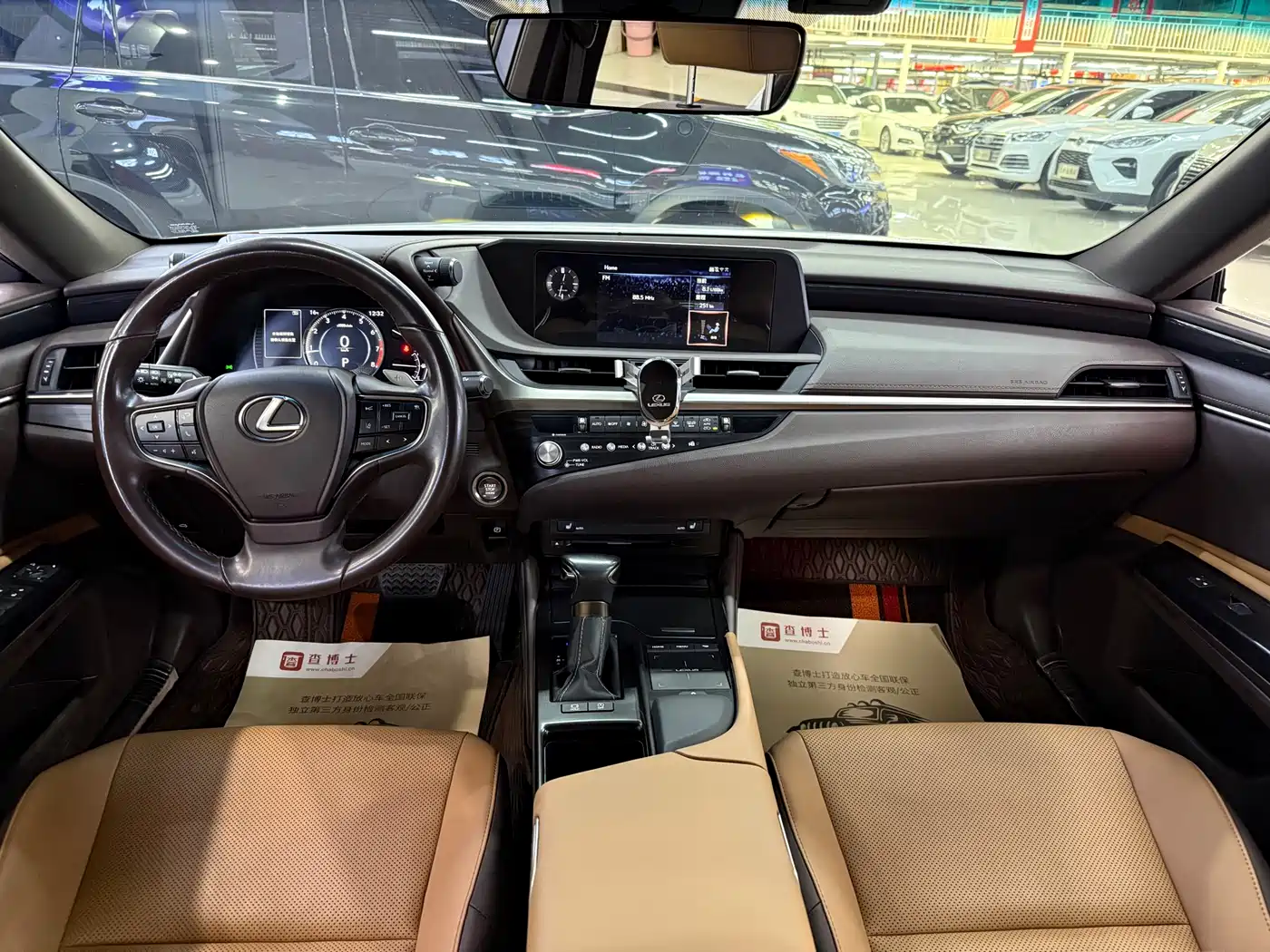 Lexus ES 2020 200 Excellence фото 8