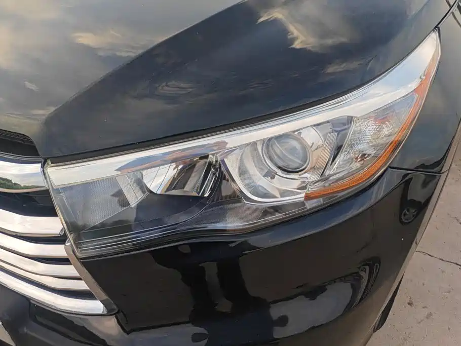 Photo 5 - Toyota Highlander