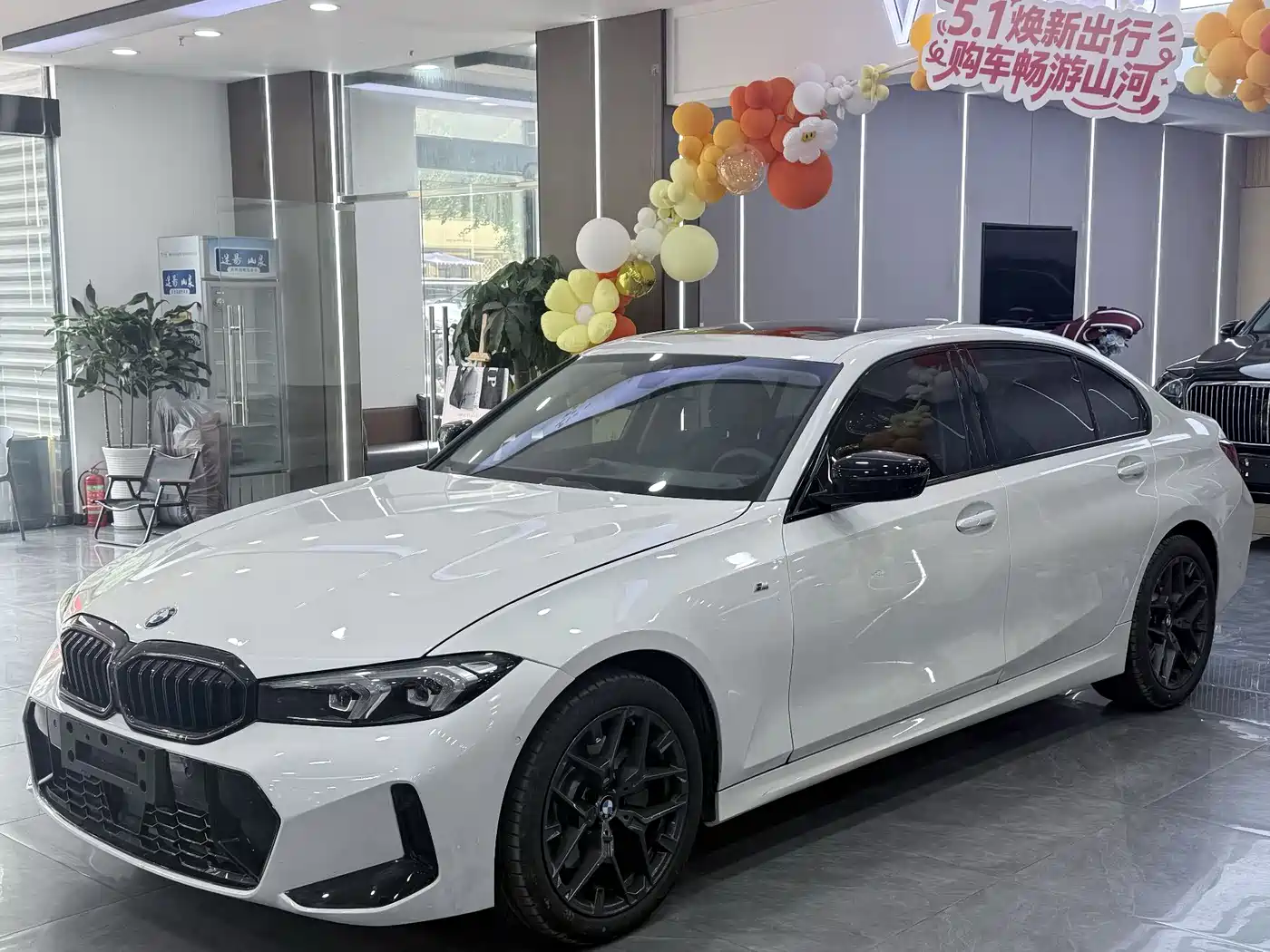 BMW 3 Series 2025 330Li M Sport Night Edition
