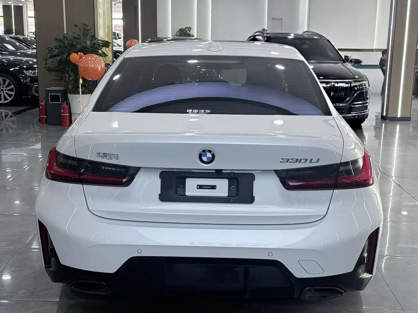 BMW 3 Series 2025 330Li M Sport Night Edition фото 9