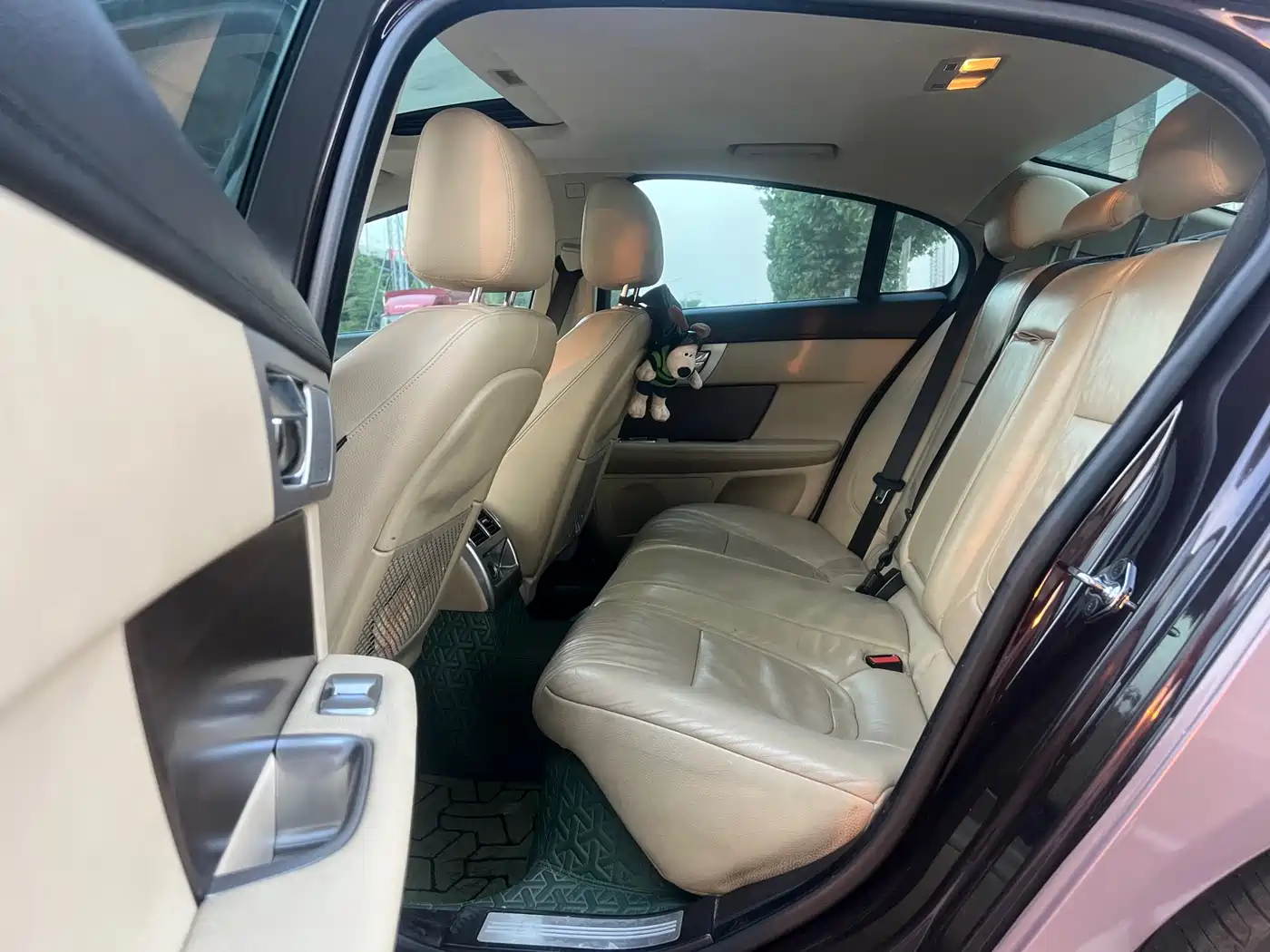 Jaguar XF 2014 2014 XF 2.0T Elegance Edition