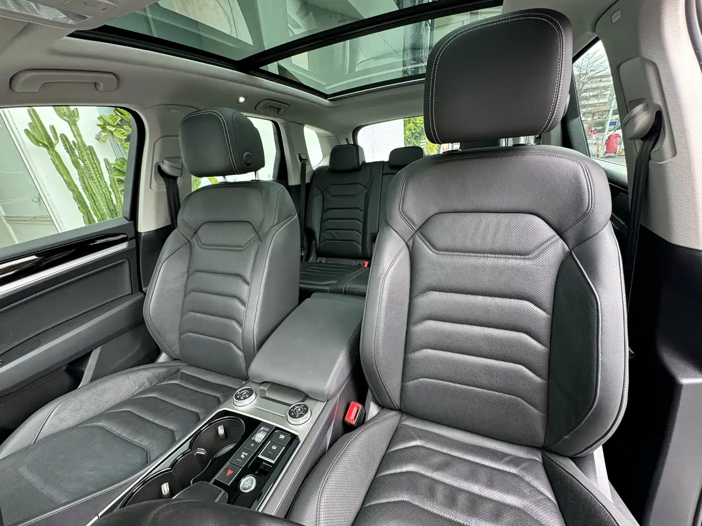Volkswagen Touareg 2022 3.0TSI Rui Xiang Edition Gloss Black Sport Package фото 11
