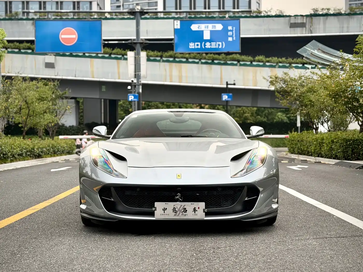 Ferrari 812 2019 2017 6.5L Superfast