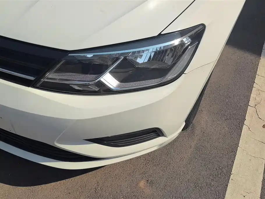 Volkswagen Lamando 2015 230TSI DSG Style фото 5