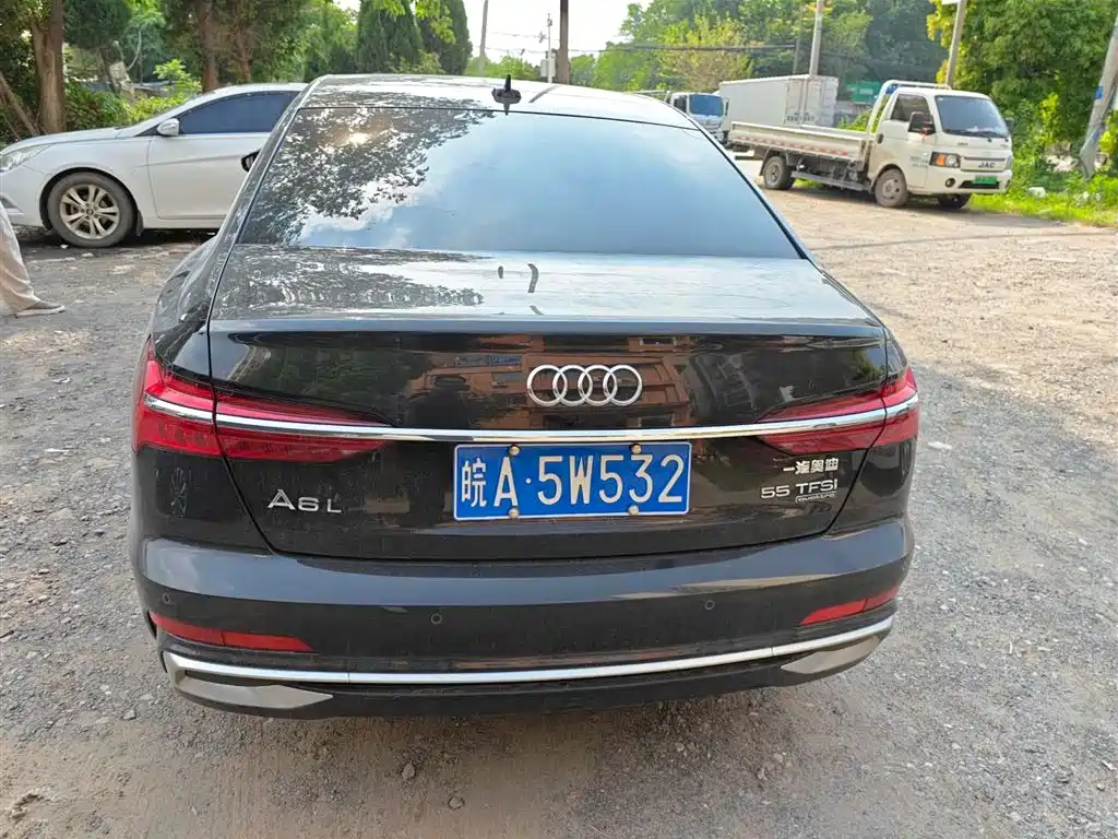 Audi A6L 2024 55 TFSI quattro Exclusive Dynamic фото 5
