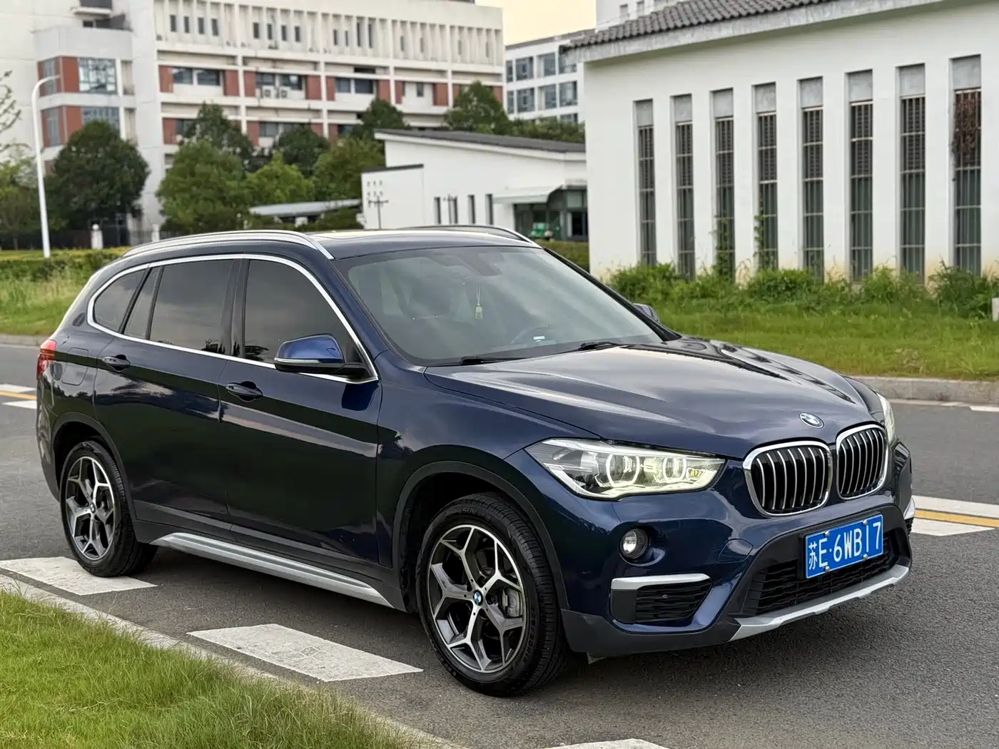 BMW X1 2019 sDrive18Li Premium Model фото 3
