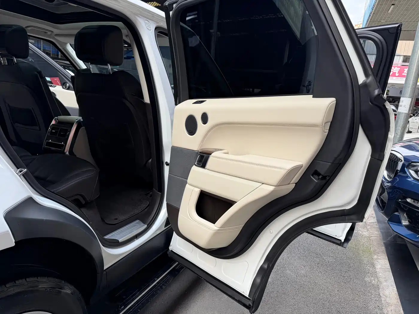 Land Rover Range Rover Sport 2016 Model 3.0 SC V6 HSE фото 29