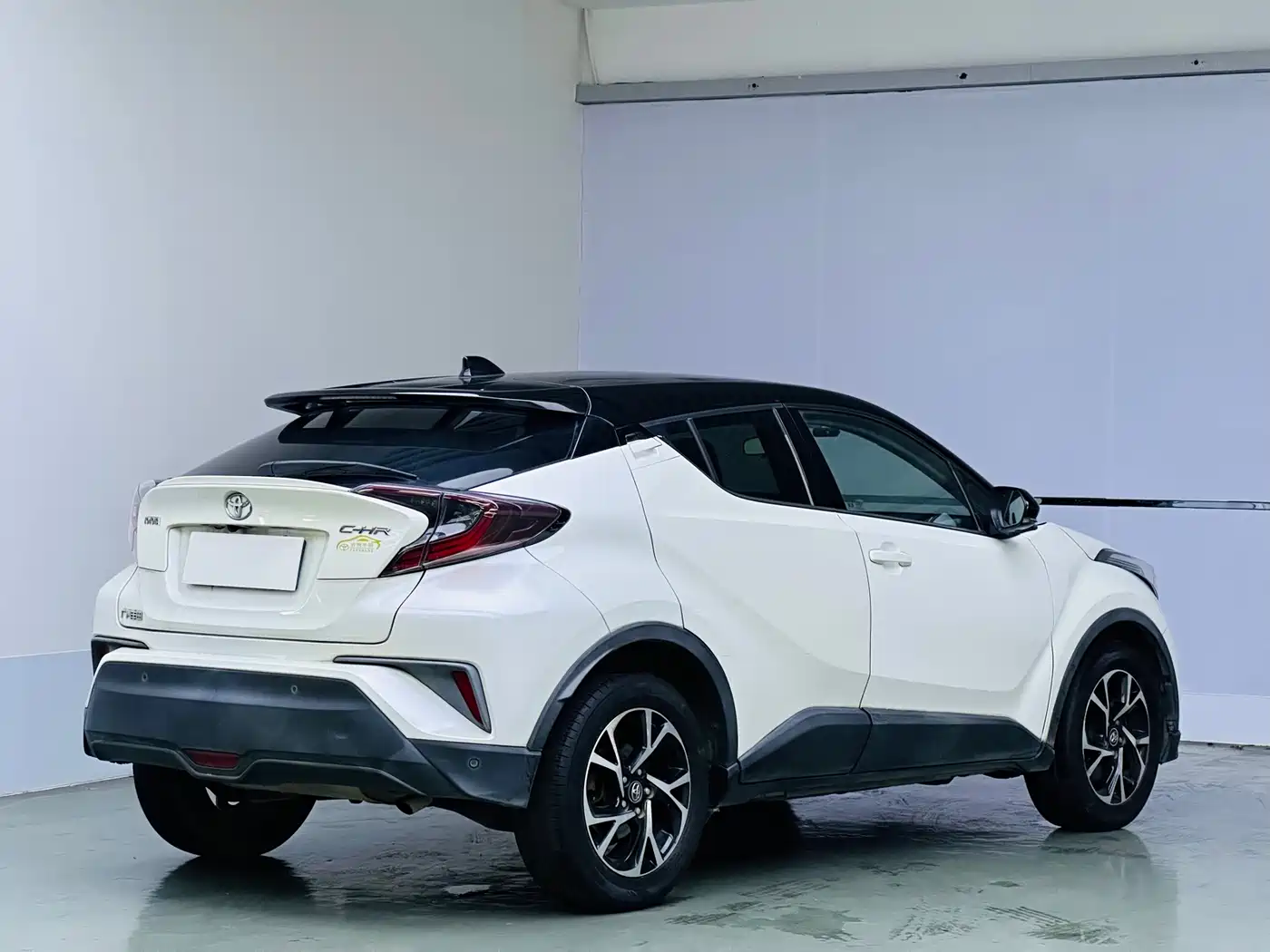 Toyota C-HR 2018 2.0L Luxury Edition China V фото 6