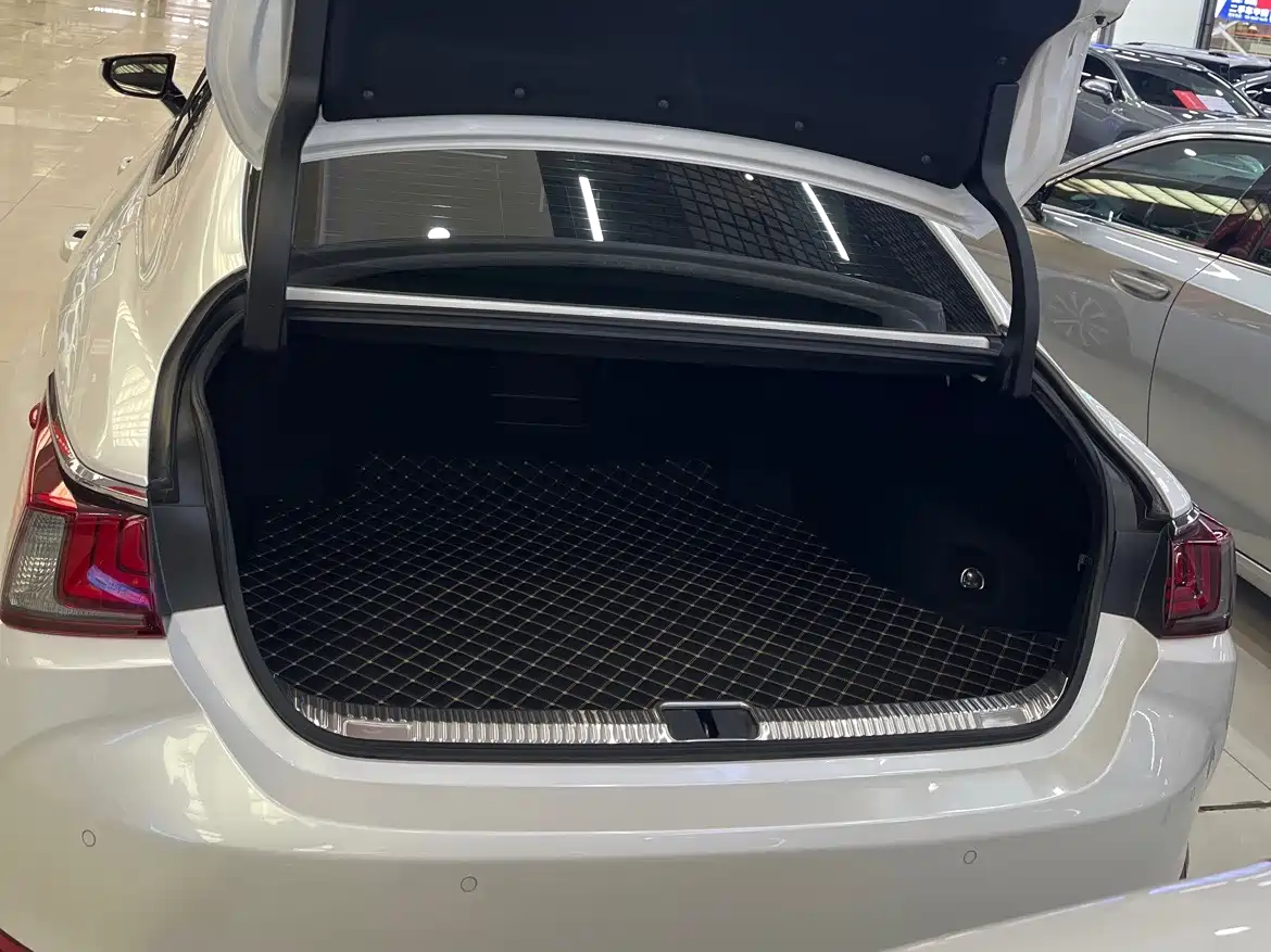 Lexus ES 2020 200 Excellence фото 15