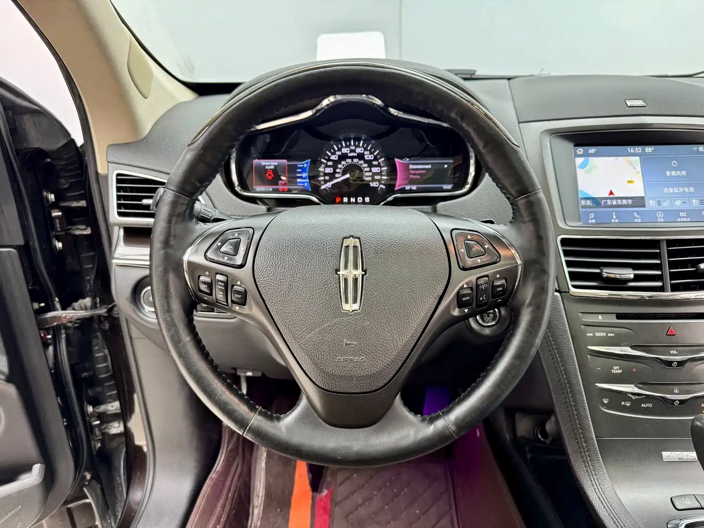 Lincoln MKT 2010 Model 3.5T EcoBoost AWD фото 16