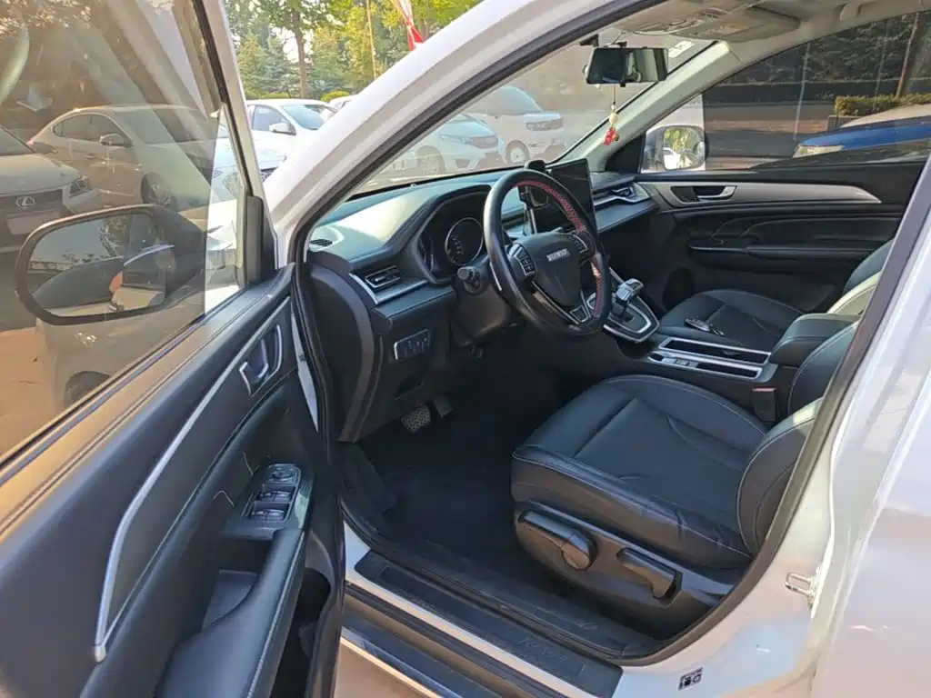 Фото 16 - Haval M6