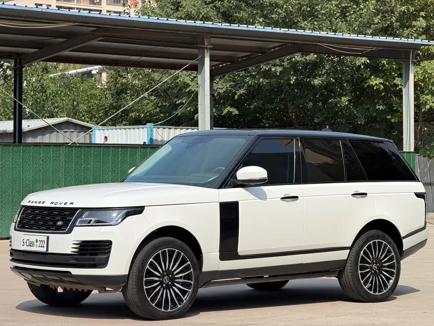 Фото 1 - Land Rover Range Rover