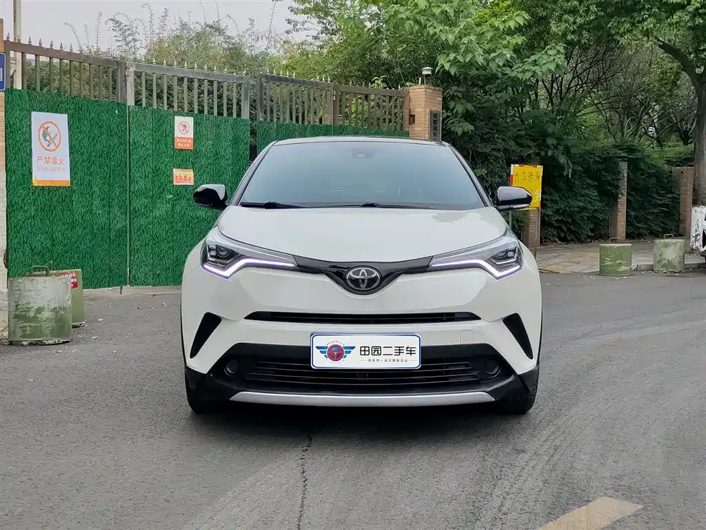 Toyota IZOA 2020 2.0L Yi Chi Edition фото 2