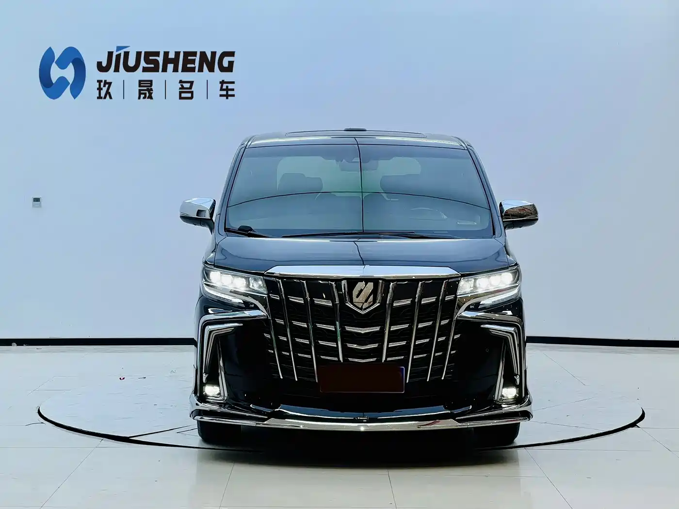 Toyota Alphard 2021 Hybrid 2.5L Premium фото 2
