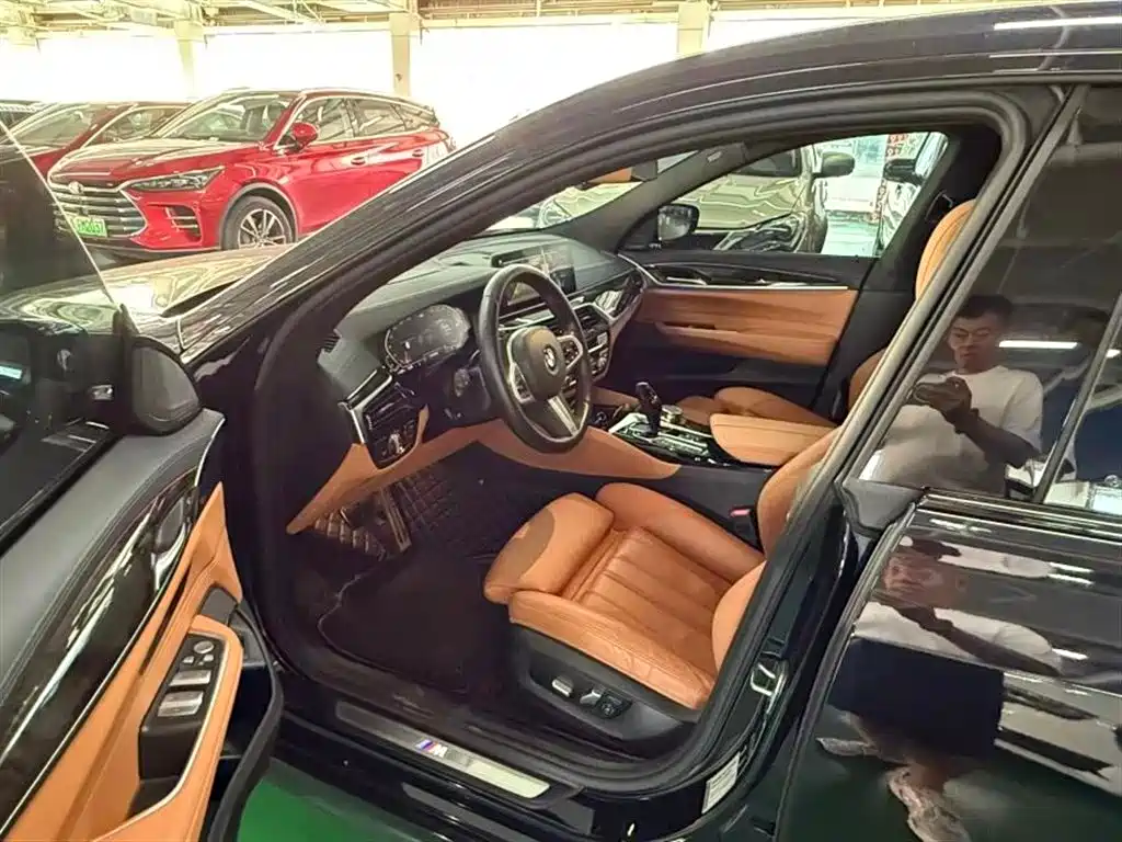 BMW 6 Series GT 2022 Model 630i Luxury Design Package фото 4