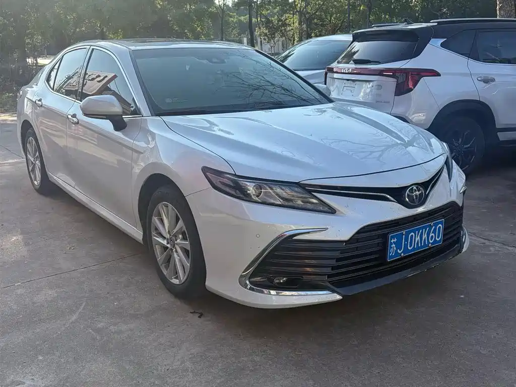Toyota Camry 2021 2.0G Luxury Edition фото 2