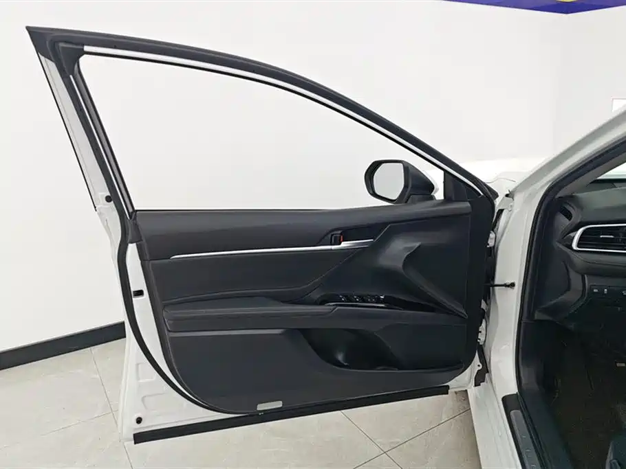 Toyota Camry 2019 Facelift 2.0G Luxury Edition фото 7