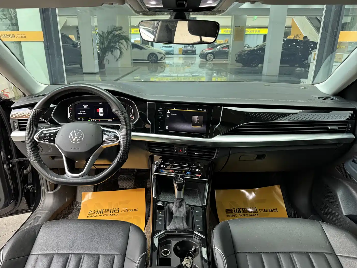 Volkswagen Passat 2022 330TSI Elite Edition фото 10
