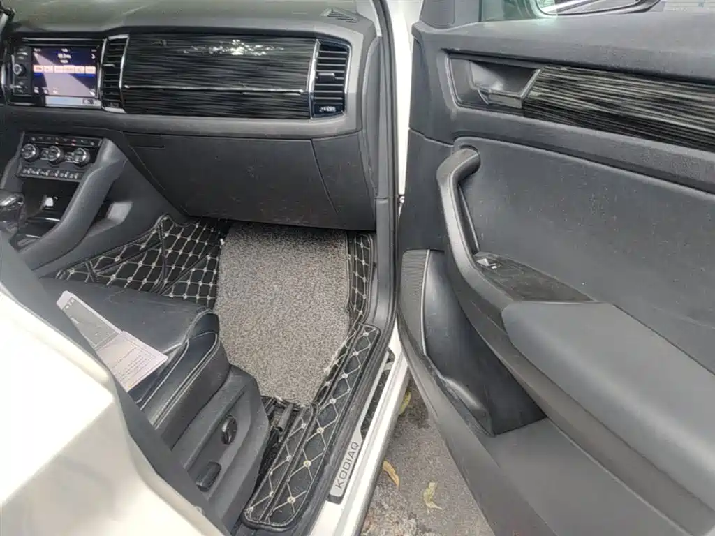 Škoda Kodiaq 2017 TSI330 7-seater 2WD Luxury Edition фото 11