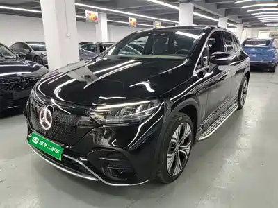Mercedes-Benz EQE SUV