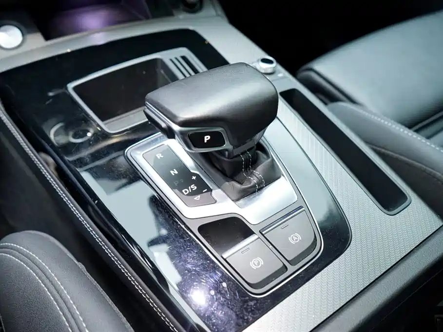 Audi Q5L 2022 40T Luxury Dynamic фото 13