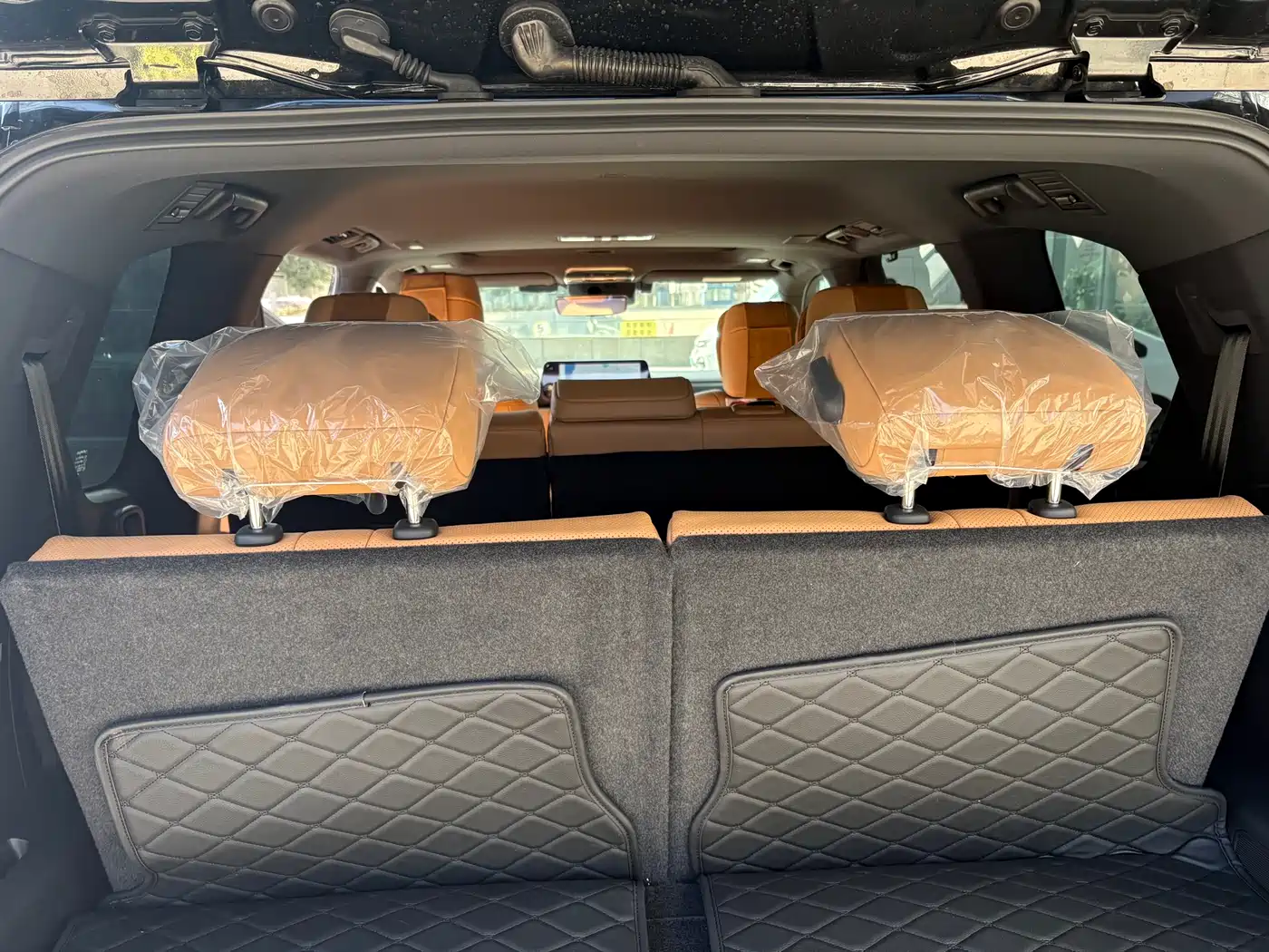 Lexus LX 2025 700h Boundary Edition фото 8