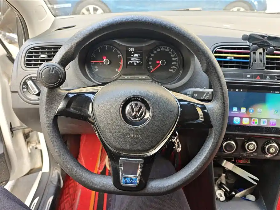 Volkswagen Polo 2018 1.5L Manual Safe Drive фото 15