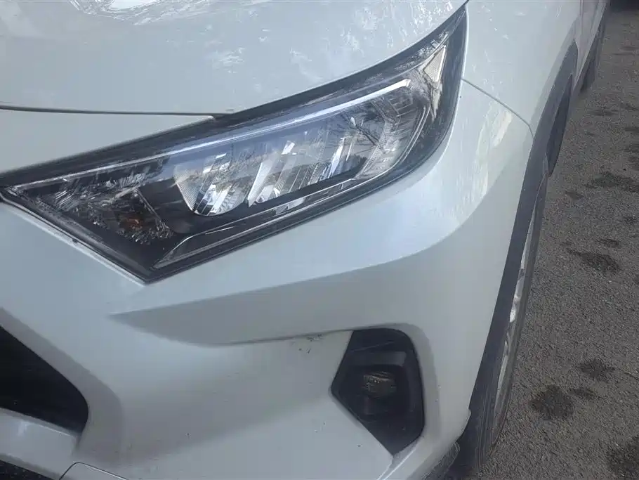 Toyota RAV4 Rongfang 2023 2.0L CVT 2WD Urban Edition фото 5