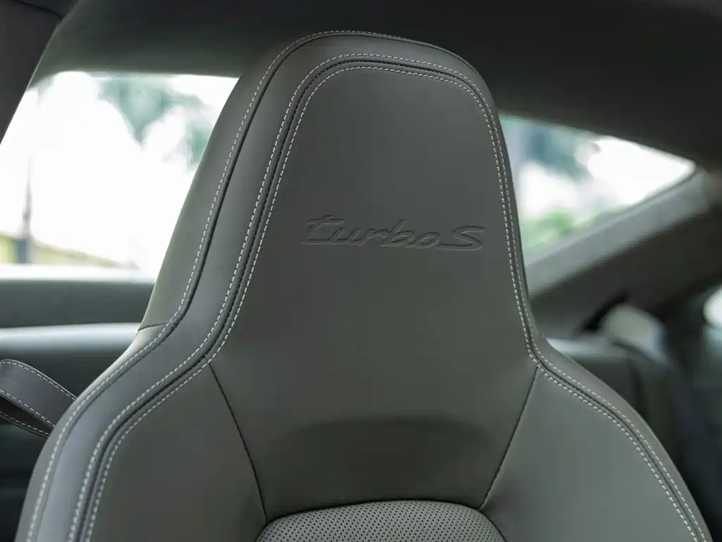 Porsche 911 2022 Turbo S 3.7T фото 22