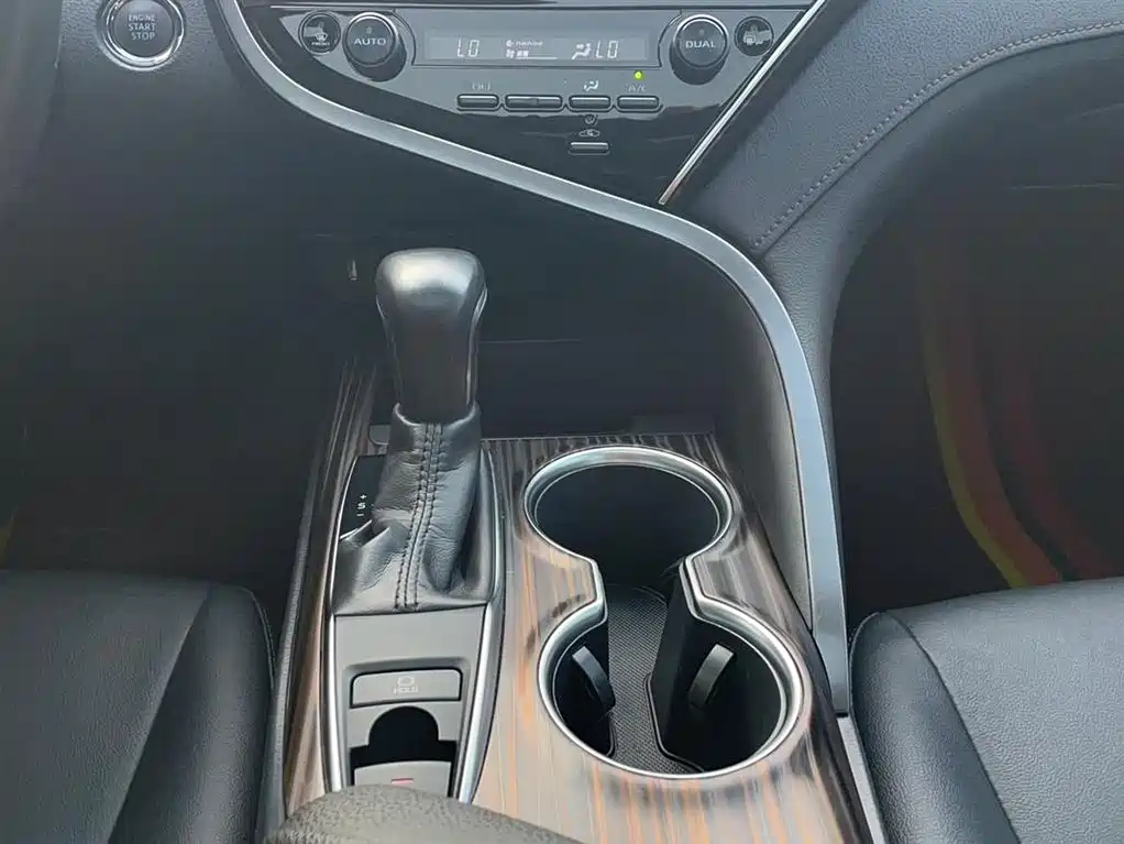 Toyota Camry 2018 2.0G Luxury Edition фото 6