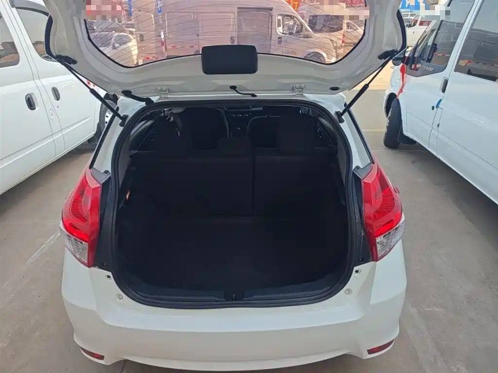 Toyota YARiS L Zhi Xuan 2015 1.5E Auto Charming Edition фото 19