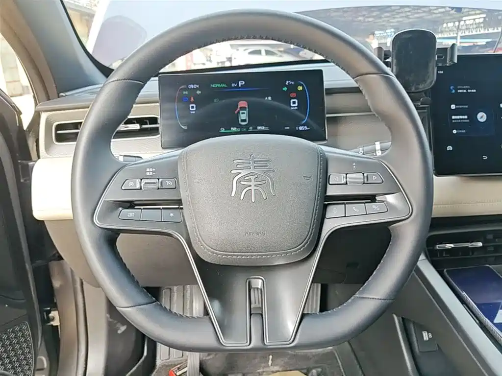 BYD Qin PLUS 2025 DM-i Smart Drive 55KM Leader фото 11