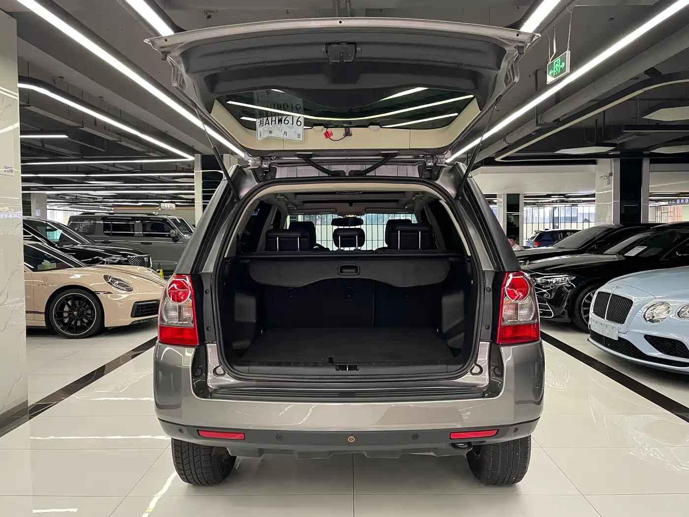 Land Rover Freelander 2 2010 2.2 TD4 Automatic HSE Diesel фото 9
