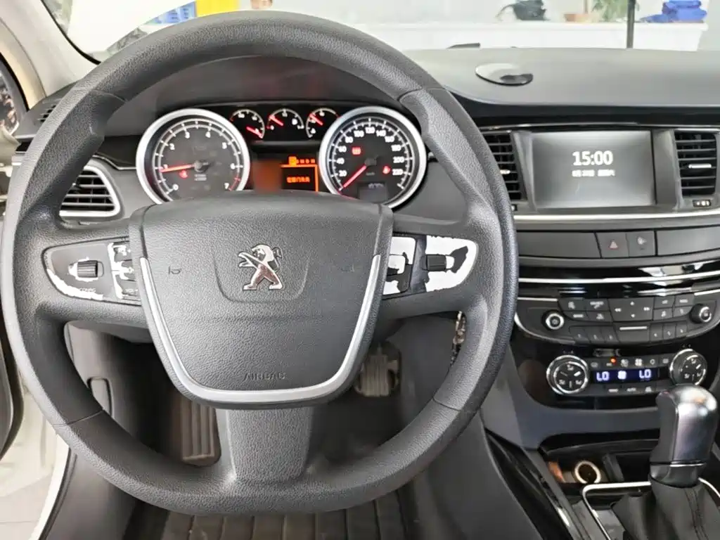 صورة 10 - Peugeot 508