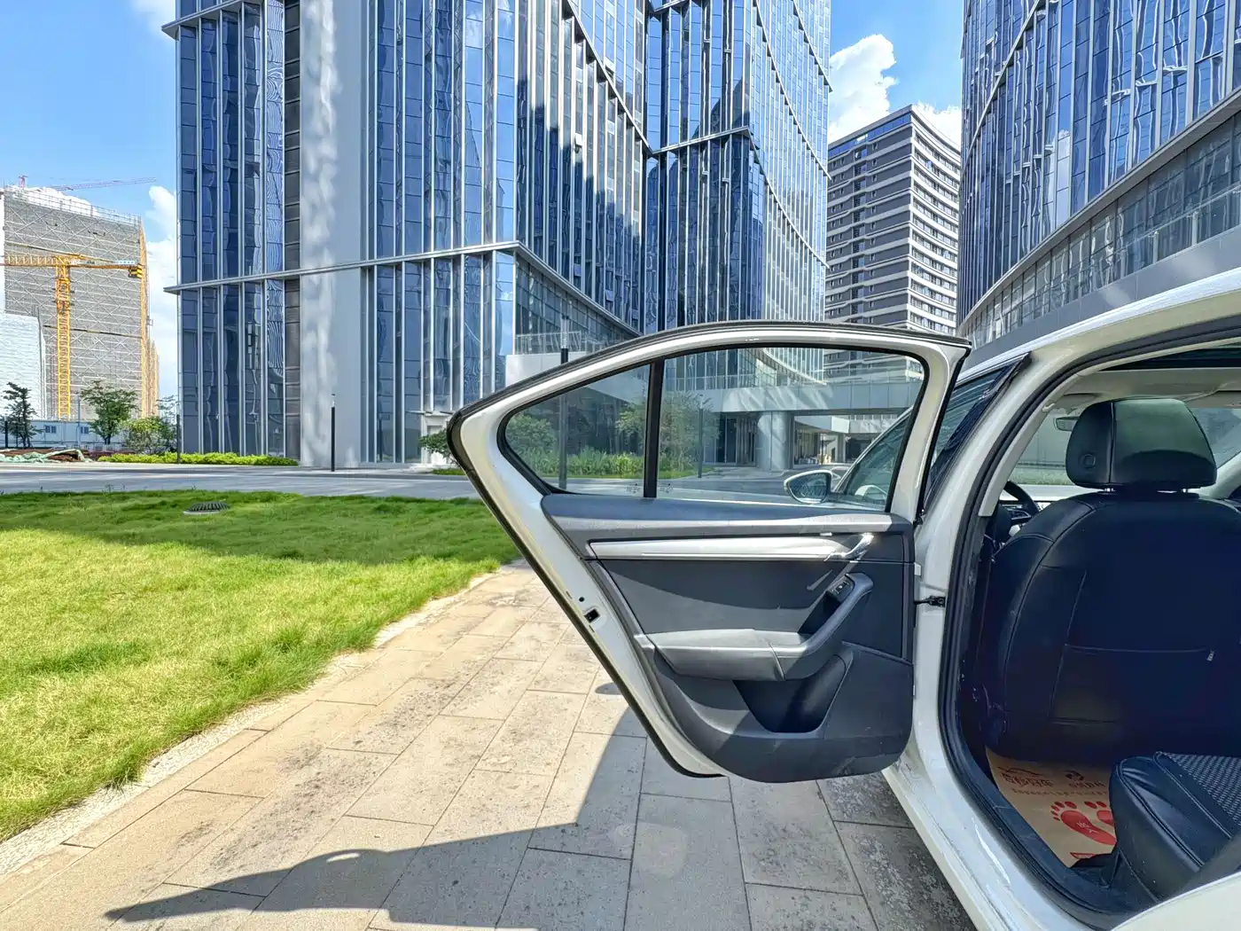 Škoda Octavia 2018 TSI230 DSG Luxury Edition фото 12