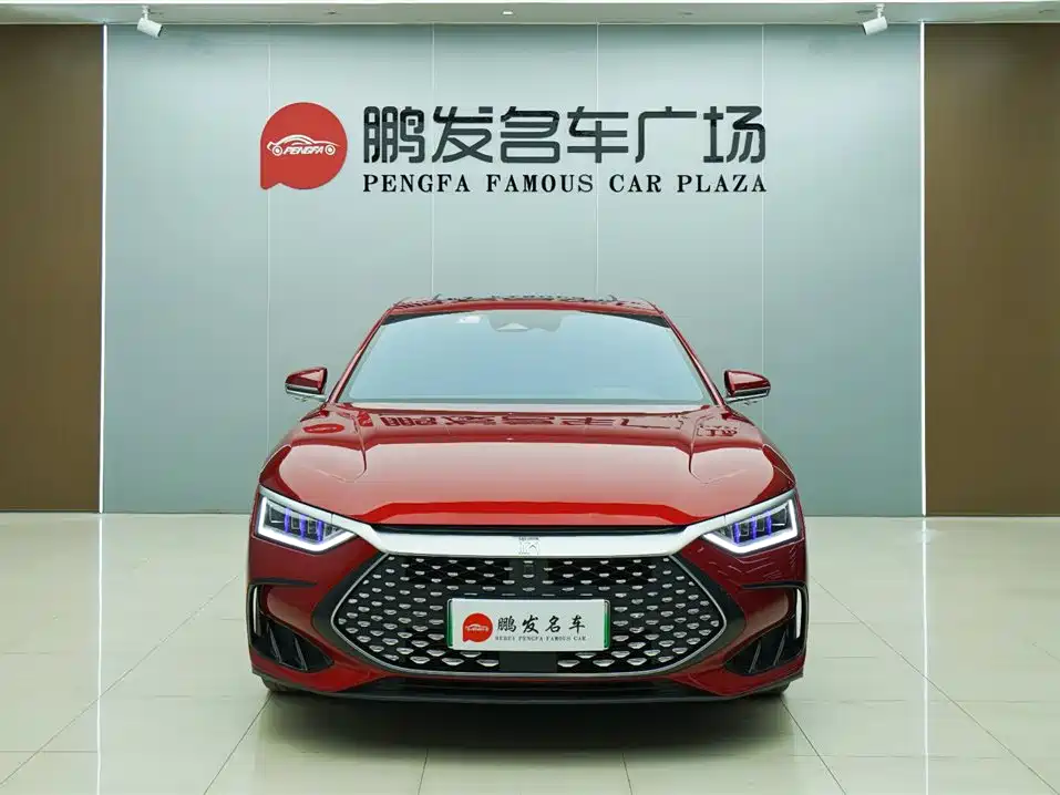 BYD Han 2022 DM-i 121KM Premium фото 2
