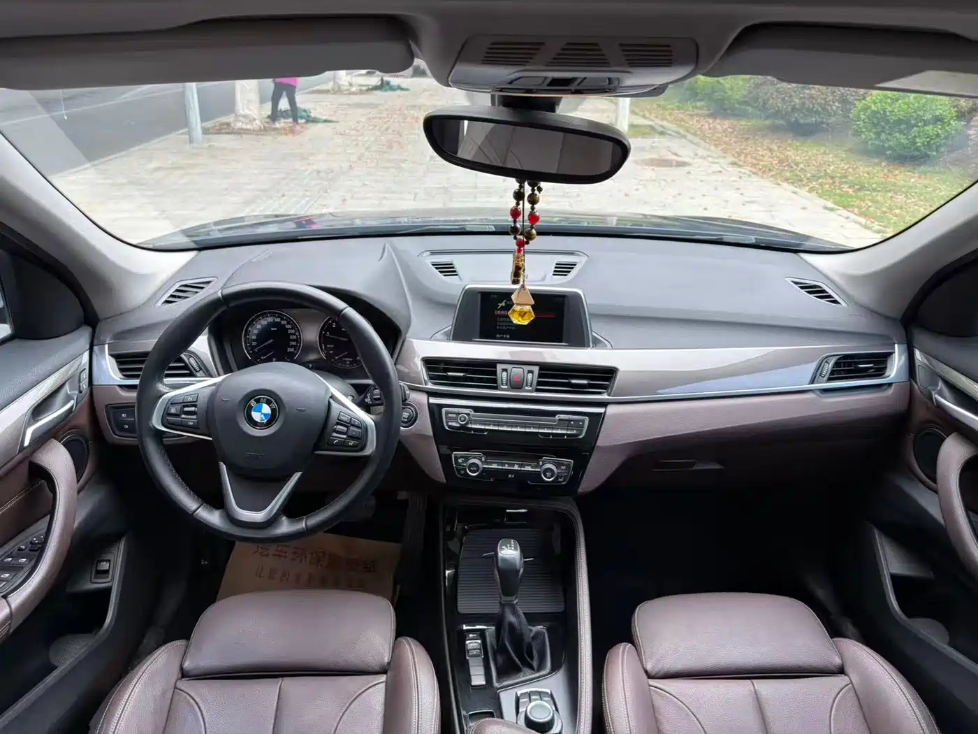 BMW X1 2018 sDrive18Li Premium Model фото 7