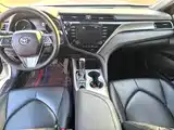 Фото 5 - Toyota Camry