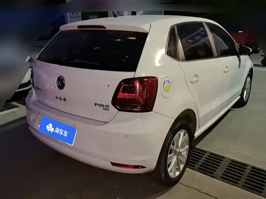 Volkswagen Polo 2016 1.6L Automatic Comfort фото 3