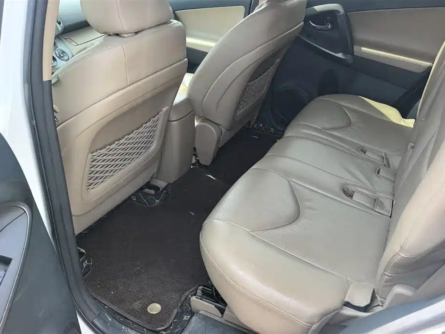Toyota RAV4 Rongfang 2011 2.4L Automatic 4WD Luxury Edition фото 11