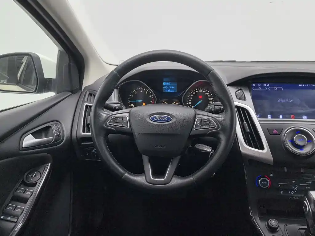 Photo 11 - Ford Focus