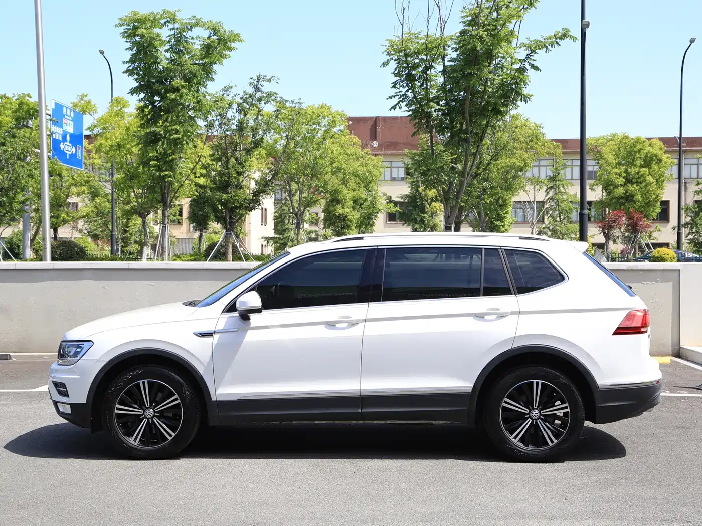Volkswagen Tiguan L 2019 Facelift 330TSI Auto 2WD Panorama Comfort China VI фото 17