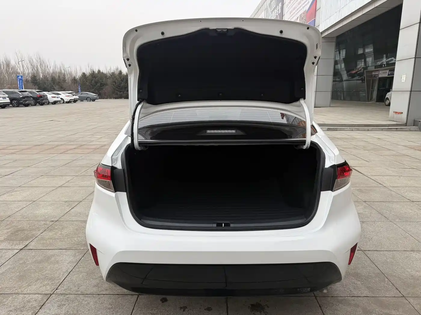 Toyota Levin 2023 185T CVT Luxury фото 15
