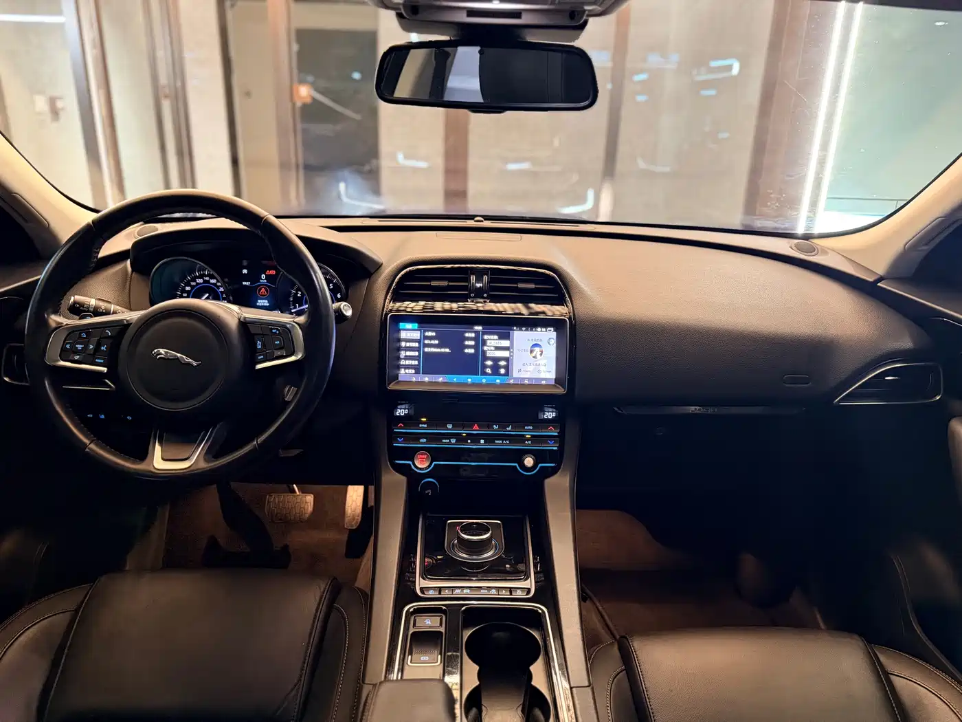 Jaguar F-PACE 2017 2018 2.0T 4WD Urban Premium Edition