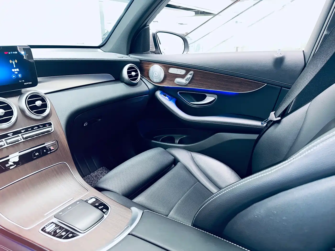 Mercedes-Benz GLC 2021 GLC 300 L 4MATIC Sporty фото 27