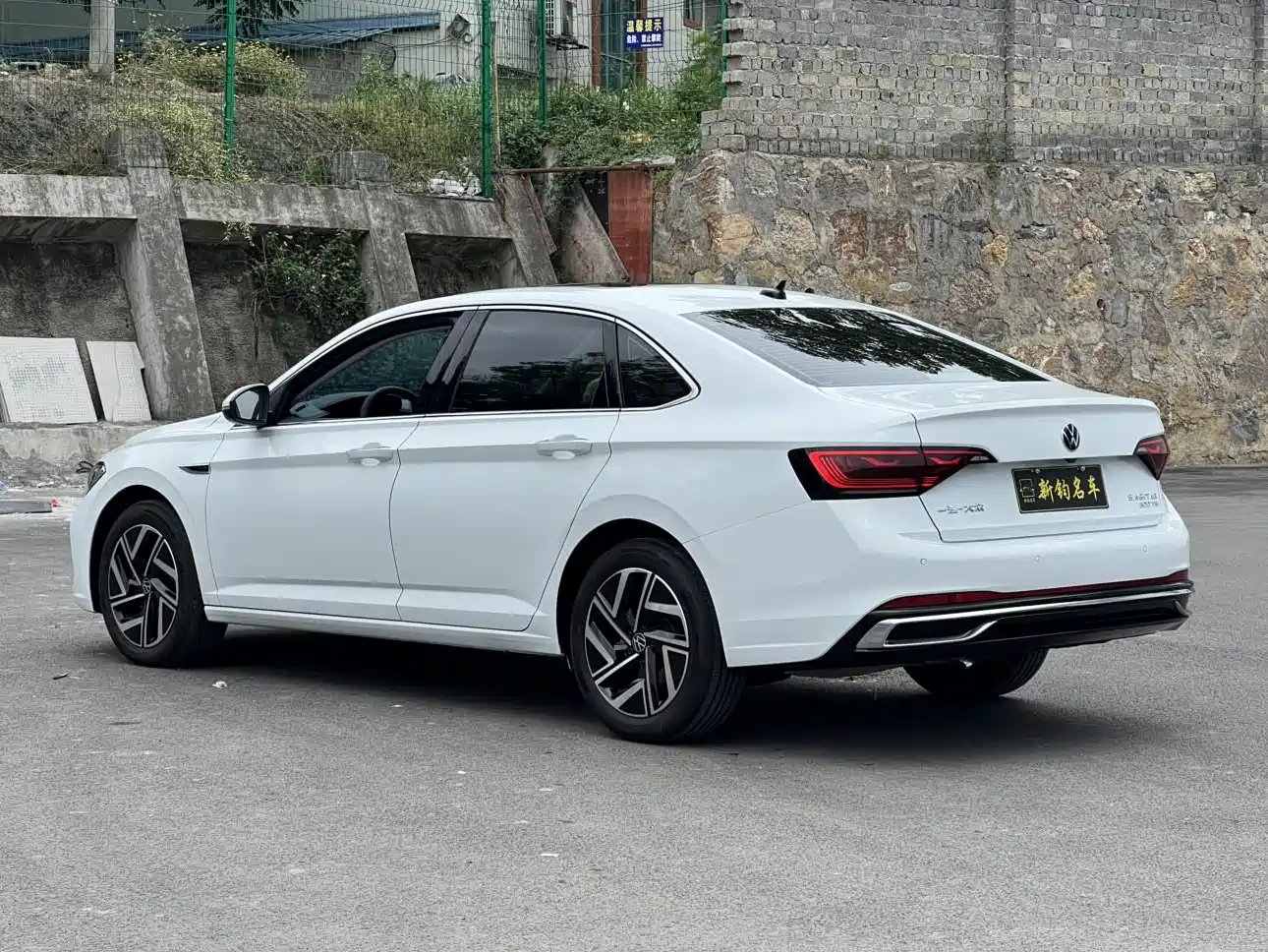 Volkswagen Sagitar 2025 300TSI DSG Surpass Edition фото 16